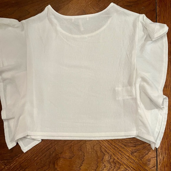 BCBGeneration White Flutter Sleeve Blouse - Picture 2 of 2